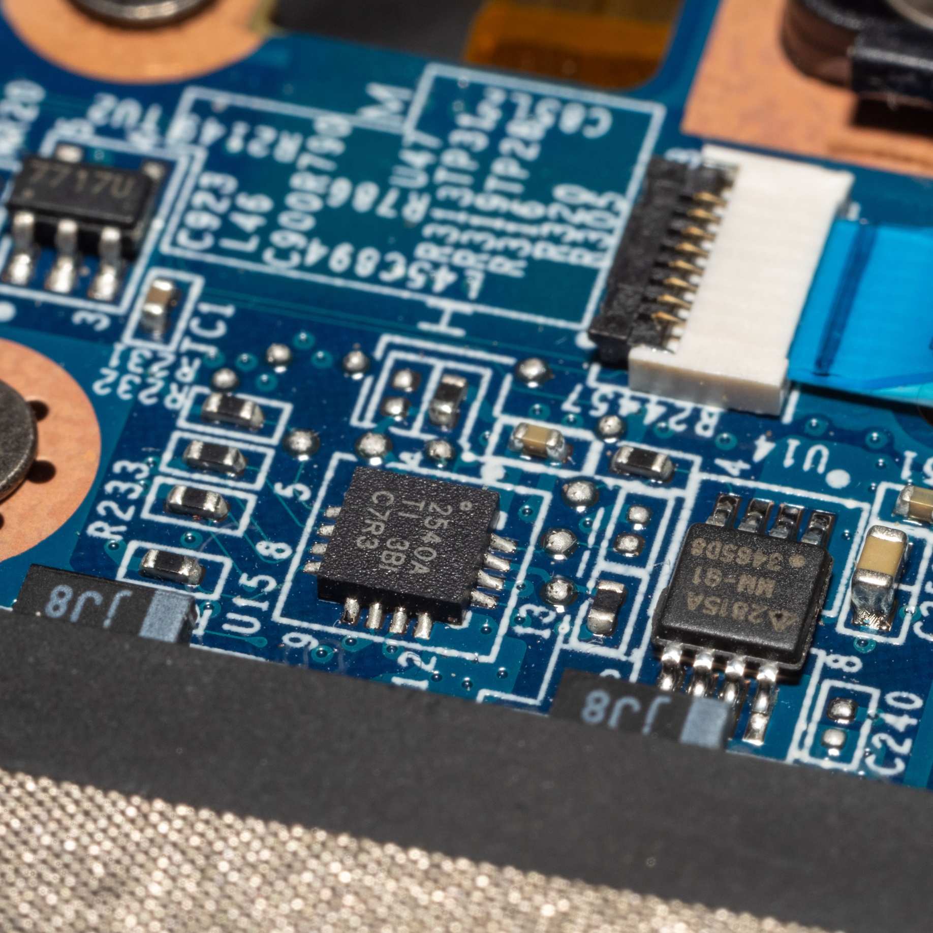 แผงวงจรอิเล็กทรอนิกส์ microchips electronic components